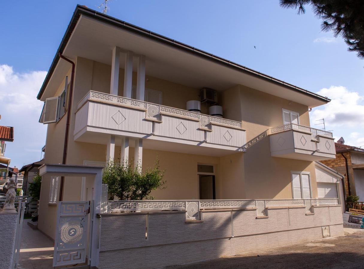 Aria Di Sale Bed & Breakfast Martinsicuro Dış mekan fotoğraf