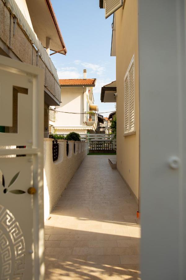 Aria Di Sale Bed & Breakfast Martinsicuro Dış mekan fotoğraf