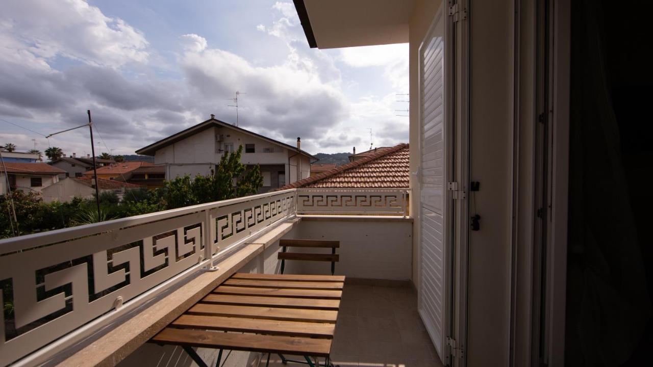 Aria Di Sale Bed & Breakfast Martinsicuro Dış mekan fotoğraf